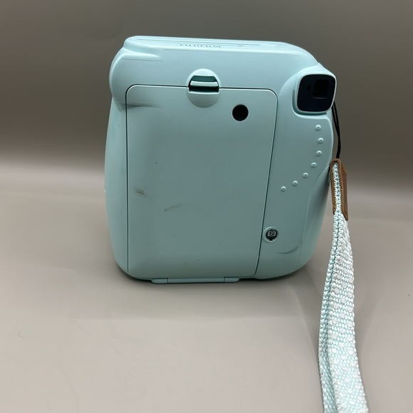 Fujifilm Instax Mini 9 Instant Camera - (Instax Mini 9 - Ice Blue) - Picture 5 of 6